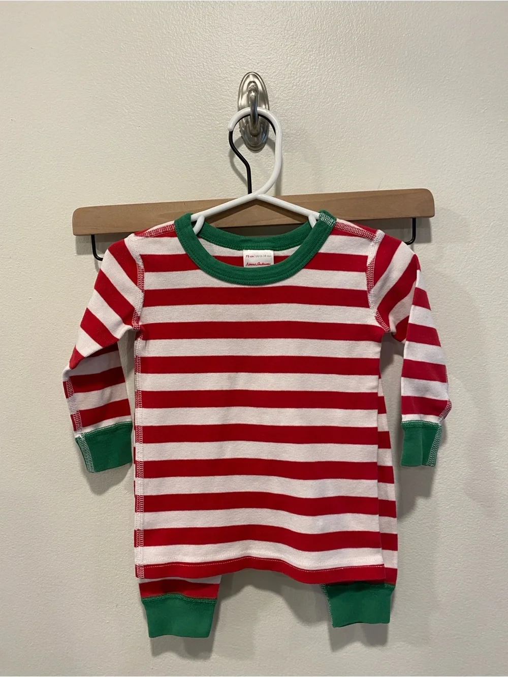 Hanna Andersson classic red and green organic pajama set size 75 12-18 Christmas